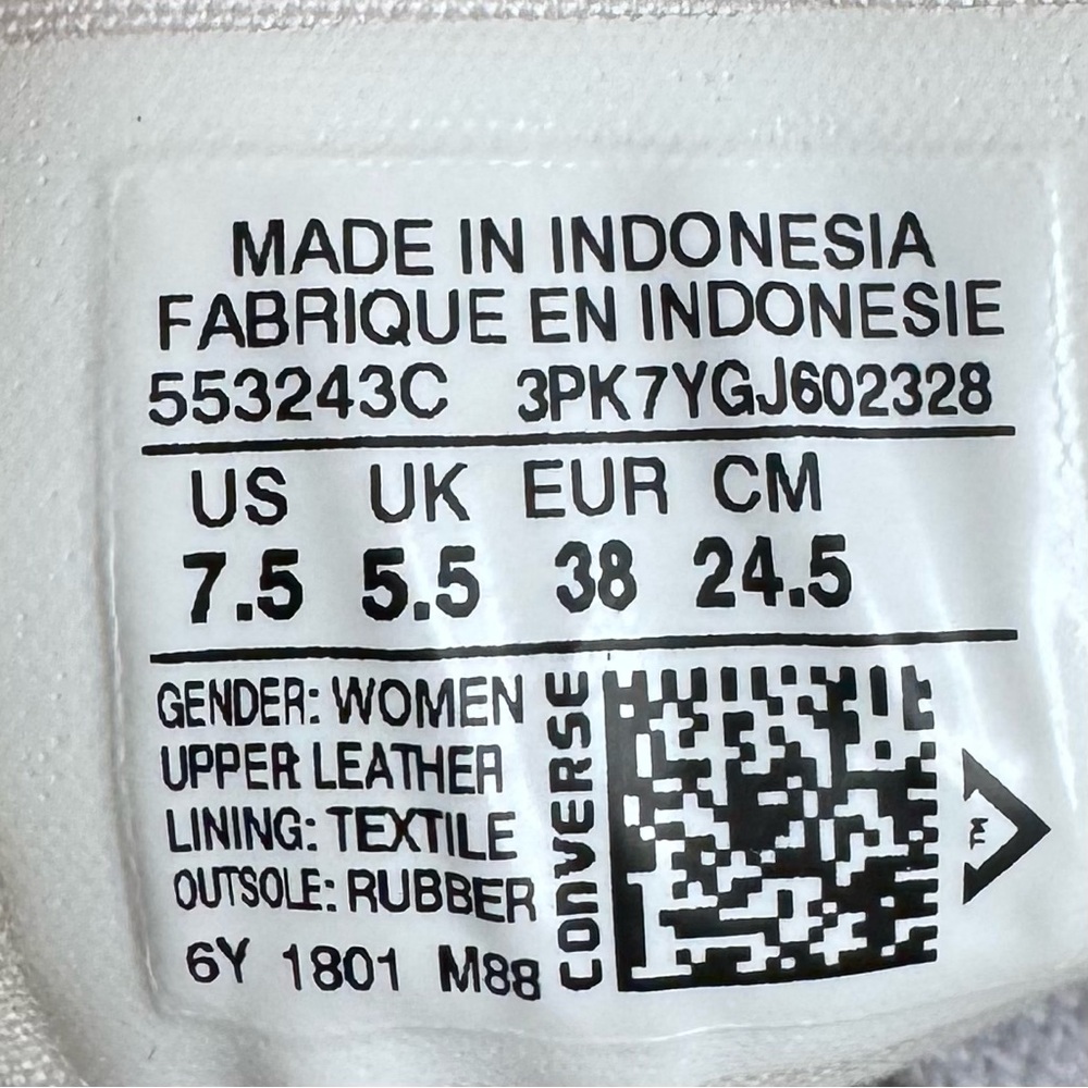 Converse Low Top Sneakers in White with Rose Gold Eyelets - Picture 14 of 14